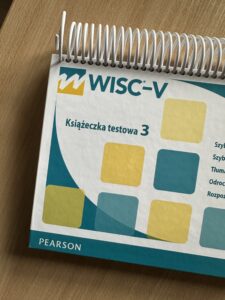 Testy WISC-V wykorzystywane do oceny funkcjonowania poznawczego oraz poziomu inteligencji dzieci i młodzieży